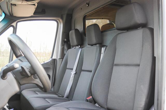 Mercedes-Benz SPRINTER 319 V6 CDI L2H2, 2800kg trekhaak, Grote MBUX, Apple CarPlay/Android Auto, Automaat, Achteruitrijcamera