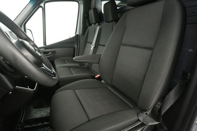 Mercedes-Benz SPRINTER 319 3.0 CDI L2H2 V6 191PK Automaat Airco 360Camera Cruise Carplay PDC 3 Persoons Elektrpakket Trekhaak