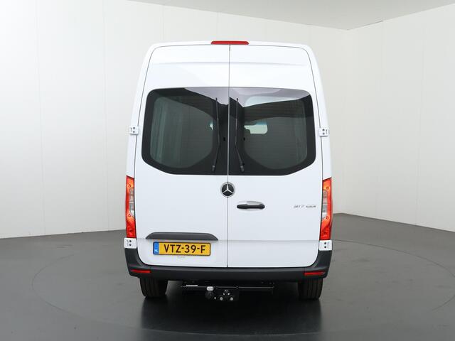 Mercedes-Benz SPRINTER 317 CDI Aut. | L2 H2 | Airco | Cruise Control | Trekhaak | Achterdeuren met ruit | Comfort-stoel | Certified