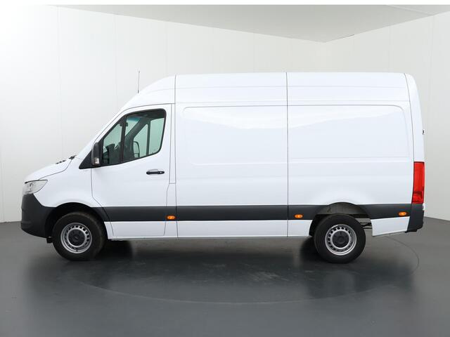 Mercedes-Benz SPRINTER 317 CDI Aut. | L2 H2 | Airco | Cruise Control | Trekhaak | Achterdeuren met ruit | Comfort-stoel | Certified