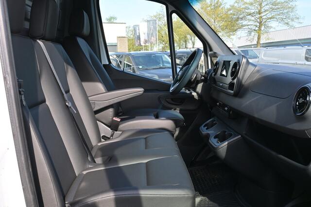 Mercedes-Benz SPRINTER 519 CDI L2H2 RWD 3500kg Trekhaak, MBUX met camera, Geveerde stoel