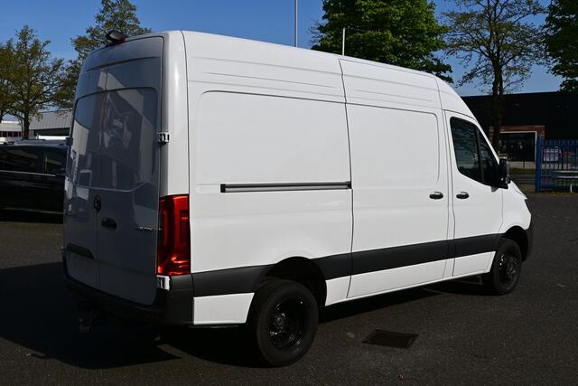 Mercedes-Benz SPRINTER 519 CDI L2H2 RWD 3500kg Trekhaak, MBUX met camera, Geveerde stoel