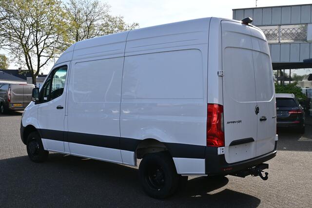Mercedes-Benz SPRINTER 519 CDI L2H2 RWD 3500kg Trekhaak, MBUX met camera, Geveerde stoel