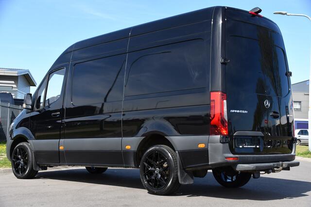 Mercedes-Benz SPRINTER 317 1.9 CDI L2H2 RWD Black Edition Cruise, Camera, Carplay, LED, 10,5'' Mbux, Trekhaak, 2 x geveerde stoel, Leder, Stoelverwarming, Uniek!