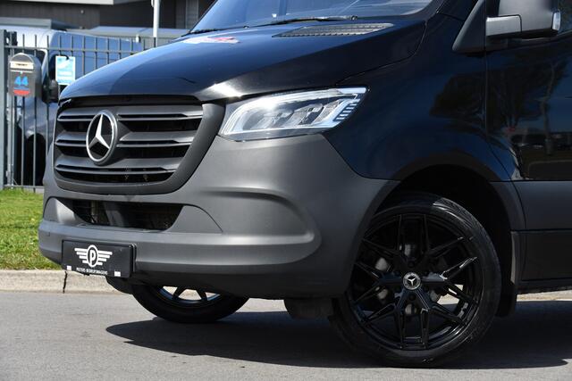 Mercedes-Benz SPRINTER 317 1.9 CDI L2H2 RWD Black Edition Cruise, Camera, Carplay, LED, 10,5'' Mbux, Trekhaak, 2 x geveerde stoel, Leder, Stoelverwarming, Uniek!