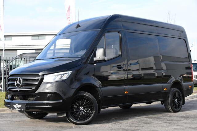 Mercedes-Benz SPRINTER V6 319 3.0 CDI L2H2 Black Edition RWD Cruise, Camera,10.5'' Multimedia, Carplay, LED, Trekhaak, Multimedia, UNIEK!
