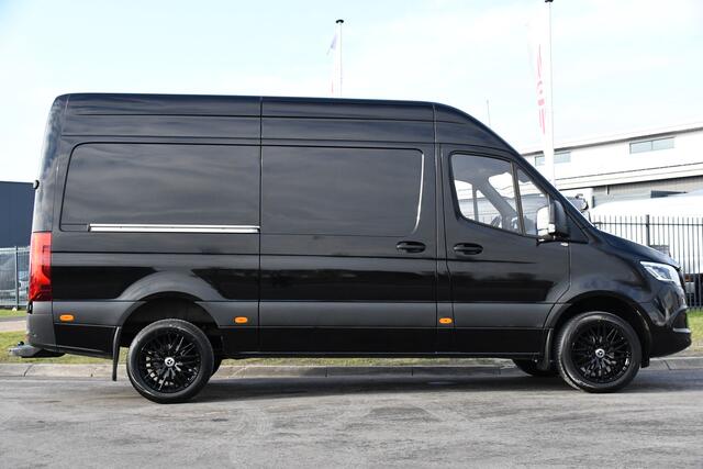 Mercedes-Benz SPRINTER V6 319 3.0 CDI L2H2 Black Edition RWD Cruise, Camera,10.5'' Multimedia, Carplay, LED, Trekhaak, Multimedia, UNIEK!