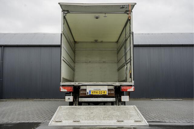 Mercedes-Benz SPRINTER 515 CDI | Bakwagen met laadklep | Automaat | Mbux | Carplay | Navigatie | Climate | Cruise | Euro 6