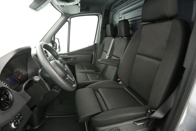 Mercedes-Benz SPRINTER 317 CDI L2H2 170PK 360Camera Airco Cruise Carplay 3 Persoons Navigatie PDC Stoelverw.