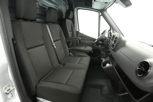 Mercedes-Benz SPRINTER 317 CDI L2H2 170PK 360Camera Airco Cruise Carplay 3 Persoons Navigatie PDC Stoelverw.
