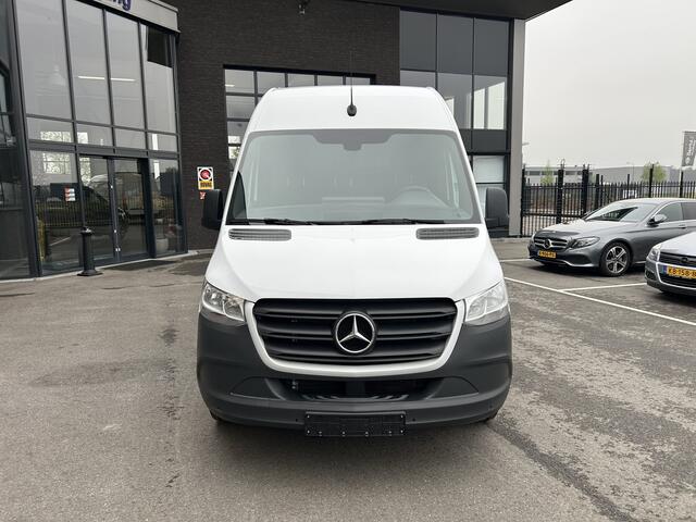 Mercedes-Benz SPRINTER 317 CDI L2 H2 9G-TRONIC / MBUX / Camera / Parkeersensoren / Navigatie / Cruise control / Airco / 270 Graden achterdeuren