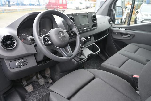 Mercedes-Benz SPRINTER 317 CDI L2H2 RWD MBUX met 360 graden camera en parkeersensoren, Geveerde stoel, Etc.