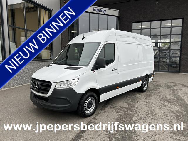 Mercedes-Benz SPRINTER 317 CDI L2 H2 MBUX / Navigatie / Camera / Parkeersensoren / Cruise control / Airco / 270 Graden achterdeuren