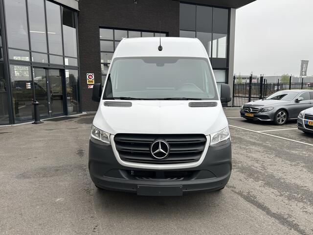 Mercedes-Benz SPRINTER 317 CDI L2 H2 MBUX / Navigatie / Camera / Parkeersensoren / Cruise control / Airco / 270 Graden achterdeuren