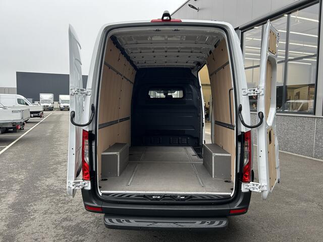 Mercedes-Benz SPRINTER 317 CDI L2 H2 MBUX / Navigatie / Camera / Parkeersensoren / Cruise control / Airco / 270 Graden achterdeuren