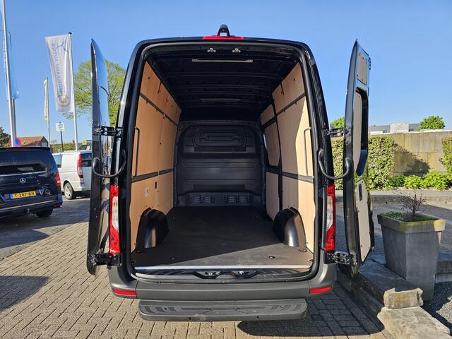Mercedes-Benz SPRINTER 317 1.9 CDI L2-H2 Pro Automaat * LED * Navi * Camera * Chauffeursstoel * 3,5t Trekgewicht *