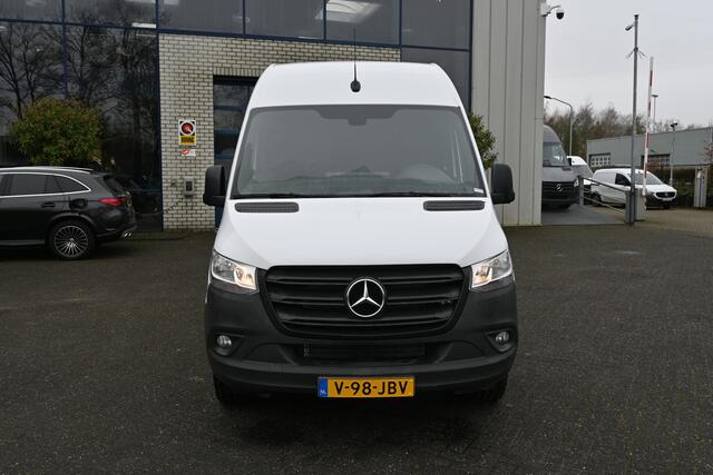 Mercedes-Benz SPRINTER 317 CDI L3H2 RWD MBUX met camera, Brake assist, Geveerde stoel