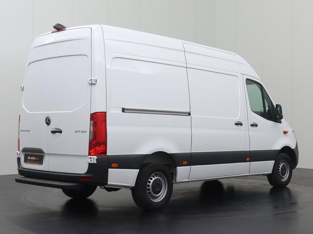 Mercedes-Benz SPRINTER 317CDI L2H2 | Fabrieksgarantie | Navigatie | Camera | Betimmering | Cruise | Airco | 3-Persoons