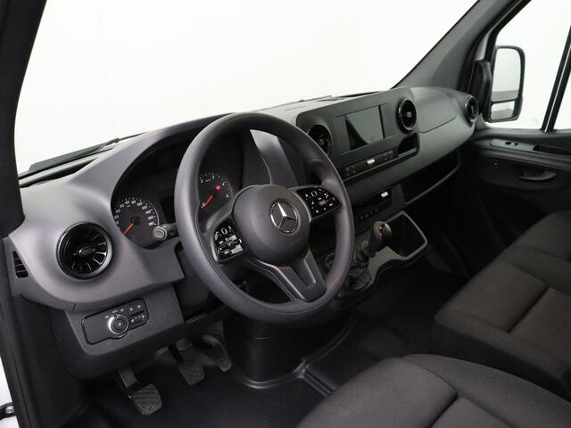 Mercedes-Benz SPRINTER 317CDI L2H2 | Fabrieksgarantie | Navigatie | Camera | Betimmering | Cruise | Airco | 3-Persoons