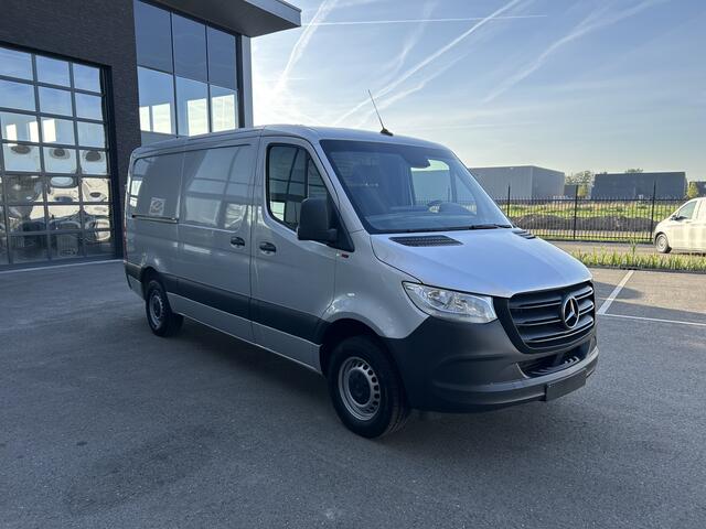 Mercedes-Benz SPRINTER 315 CDI L2 H1 RWD / Trekhaak / MBUX / Camera / Carplay navigatie / Airco / 270 Graden achterdeuren