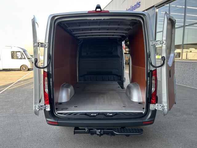 Mercedes-Benz SPRINTER 315 CDI L2 H1 RWD / Trekhaak / MBUX / Camera / Carplay navigatie / Airco / 270 Graden achterdeuren