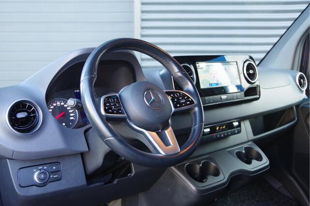 Mercedes-Benz SPRINTER 319 3.0 CDI L2H2 LED, LUCHTVERING, 3.5T TREKHAAK, MBUX 10'', 360 CAMERA, STOELVERWARMING, CRUISE, NAVI, CLIMA, STANDKACHEL, APPLE CARPLAY