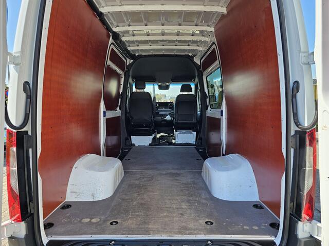Mercedes-Benz SPRINTER 519 3.0 CDI L2-H2 Automaat * 3,5t trekgewicht * 360 Camera * LED * NAVI *