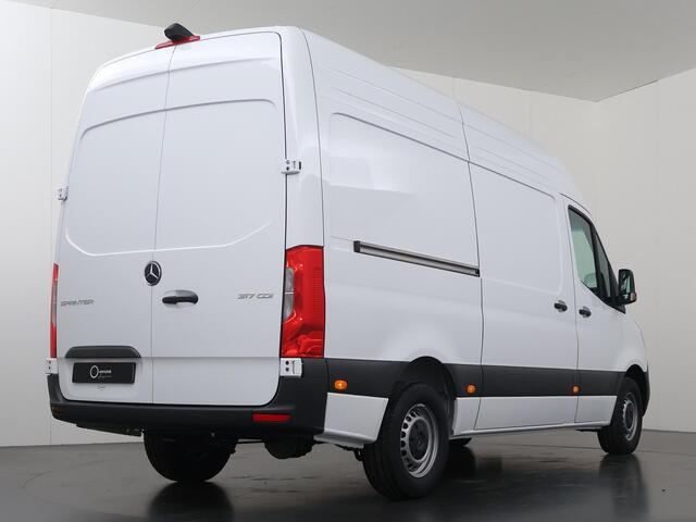 Mercedes-Benz SPRINTER 317 CDI L2H2 PRO Automaat | 3500 kg TREKKEN | 3-zits | Climate Control | Achteruitrijcamera | Airco | Cruise Control |