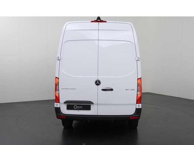 Mercedes-Benz SPRINTER 317 CDI L2H2 PRO Automaat | 3500 kg TREKKEN | 3-zits | Climate Control | Achteruitrijcamera | Airco | Cruise Control |