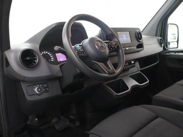Mercedes-Benz SPRINTER 316 CDI Aut. | L2 H2 | LM Velgen | Trekhaak | 3-zits | Navigatie | Airco | Cruise Control | Parkeercamera | Certified