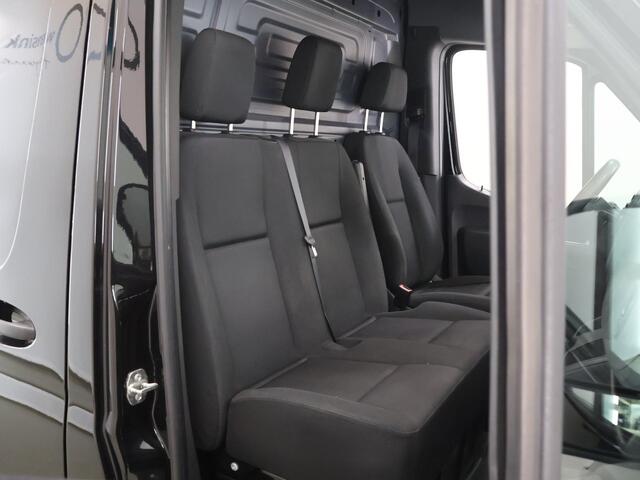 Mercedes-Benz SPRINTER 316 CDI Aut. | L2 H2 | LM Velgen | Trekhaak | 3-zits | Navigatie | Airco | Cruise Control | Parkeercamera | Certified