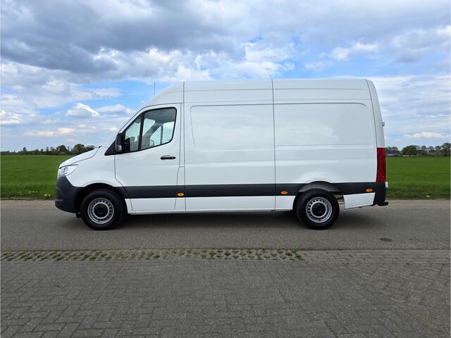 Mercedes-Benz SPRINTER 317 1.9 CDI L2 H2 RWD - 170 Pk - Automaat - MBUX - Navi - ParkeerCamera - Stoelverwarming