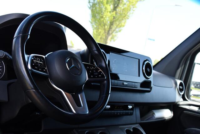 Mercedes-Benz SPRINTER V6 319 3.0 CDI L2H2 PB Edition Adaptieve Cruise, Camera, 10,5'' Mbux, 3500KG Trekhaak, Carplay, 190PK, Automaat, Standkachel, Uniek!