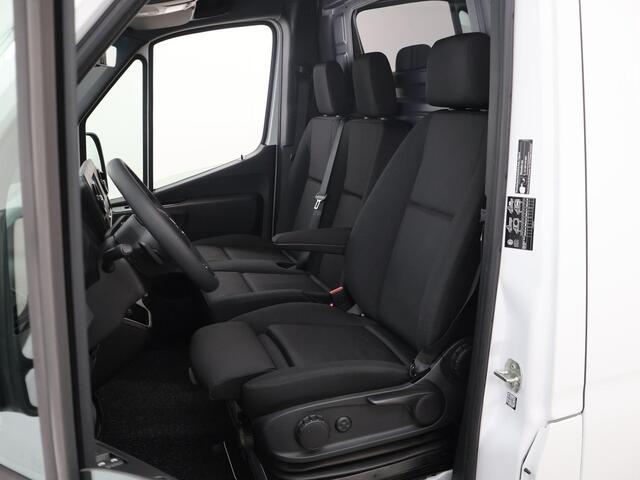 Mercedes-Benz SPRINTER 315 CDI L2H1 PRO Automaat | Achteruitrijcamera | 3-zits | Climate Control | Dodehoekassistent | Intelligente Binnenspiegel |