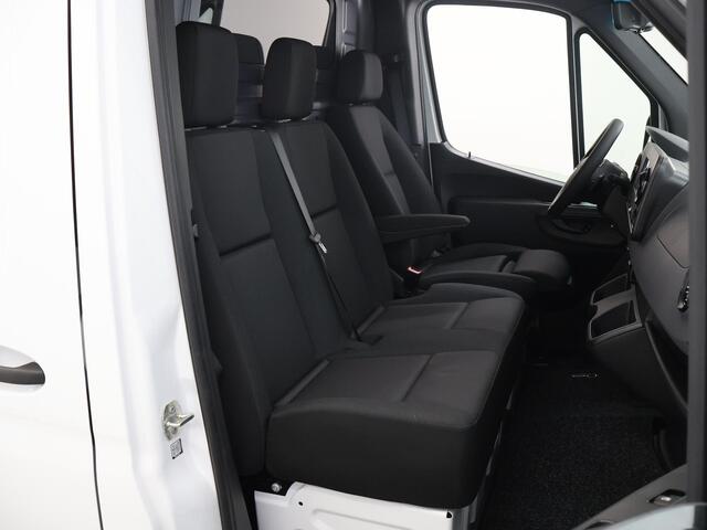 Mercedes-Benz SPRINTER 315 CDI L2H1 PRO Automaat | Achteruitrijcamera | 3-zits | Climate Control | Dodehoekassistent | Intelligente Binnenspiegel |