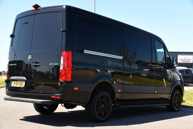 Mercedes-Benz SPRINTER 317 1.9 CDI L2H1 RWD AMG Black Edition Camera, Cruise, Carplay, 170PK, Multimedia, 2 x Geveerde stoel, Dodehoek, Automaat, Uniek!