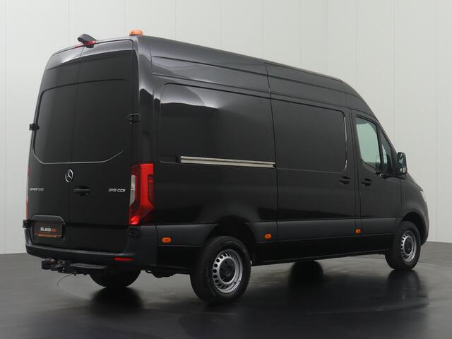 Mercedes-Benz SPRINTER 319CDi 3.0V6 L2H2 | Led | 3500Kg Trekhaak | Camera | Betimmering | Touchscreen | 3-Persoons