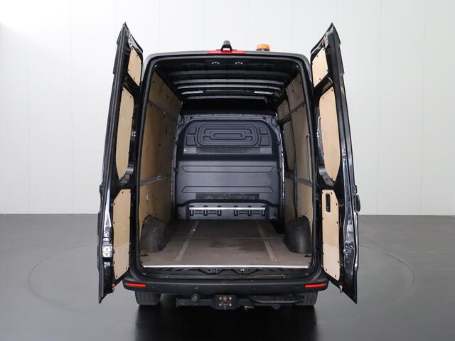 Mercedes-Benz SPRINTER 319CDi 3.0V6 L2H2 | Led | 3500Kg Trekhaak | Camera | Betimmering | Touchscreen | 3-Persoons