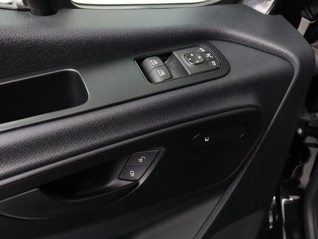Mercedes-Benz SPRINTER 319CDi 3.0V6 L2H2 | Led | 3500Kg Trekhaak | Camera | Betimmering | Touchscreen | 3-Persoons