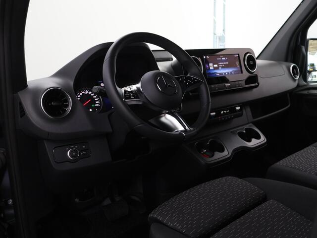 Mercedes-Benz SPRINTER 317 CDI L2 H2 | Aut. | EDITION | LM VELGEN | STYLING | MBUX | Parkeercamera | LM Velgen | 3-zits | Spiegelpakket | 3500 kg AHW |