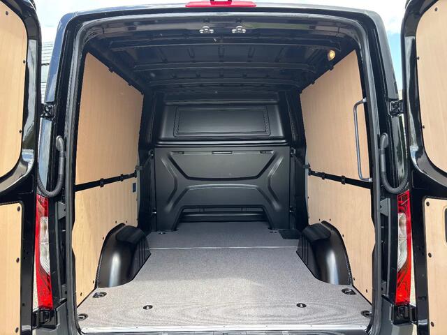Mercedes-Benz SPRINTER 319CDI L2H1 Dubbelcabine 6+1 Pers Automaat Airco Cruisecontrol Led/Xenon 3500KG Trekhaak NIEUW BPM VRIJ