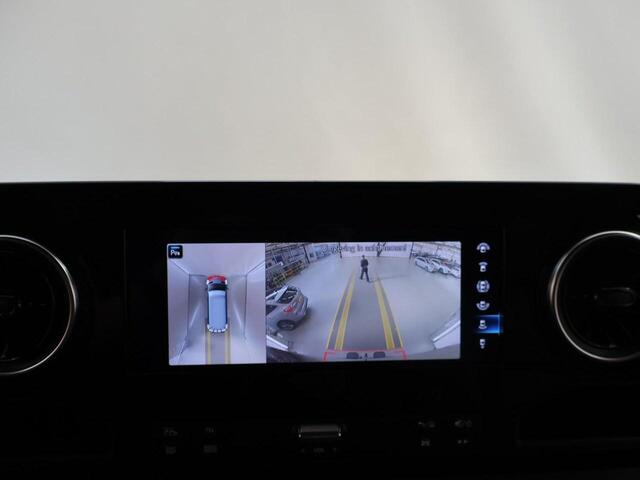 Mercedes-Benz SPRINTER 319 V6 3.0 CDI L3H2 | 3500 KG. AHW | Navigatie | Stoelverwarming | Keyless Go | 360° Camera | Lederen bekleding | V6 | LM Velgen | Sidebars | Distronic Cruise Control | Schuifdeur L+R | Certified