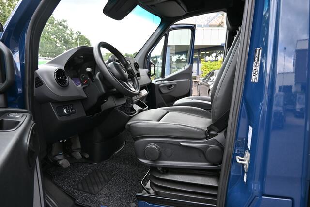 Mercedes-Benz SPRINTER 516 CDI MBUX navigatie, Geveerde stoel