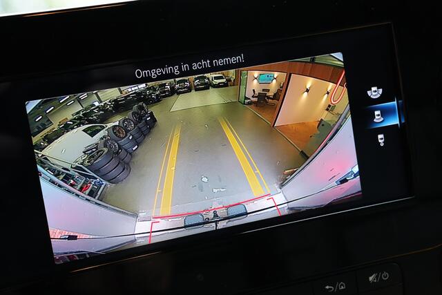 Mercedes-Benz SPRINTER 2.2 CDI L2H1 | MBUX | Camera | CarPlay | Lederen bekleding | Stoelverwarming | Navigatie | Trekhaak | Betimmering | Treeplanken | 18'' Sportvelgen | Nieuwe APK