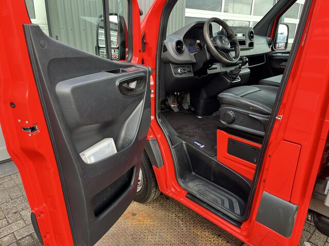 Mercedes-Benz SPRINTER 514 2.2 CDI Kipper Airco Trekhaak 3500kg trekgewicht Telefoonverbinding 3-Persoons Gereedschapskist Kieper Open laadbak Bpm vrij voor particulier gebruik!!
