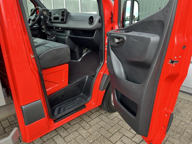 Mercedes-Benz SPRINTER 514 2.2 CDI Kipper Airco Trekhaak 3500kg trekgewicht Telefoonverbinding 3-Persoons Gereedschapskist Kieper Open laadbak Bpm vrij voor particulier gebruik!!