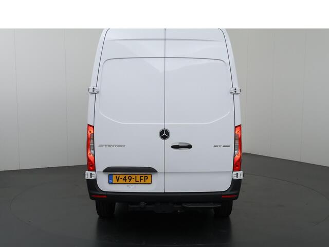 Mercedes-Benz SPRINTER 317 CDI L2 H2 | Aut. | 2800 KG AHW voorbereiding | Stoelverwarming | Parkeercamera | Alarm | Certified!