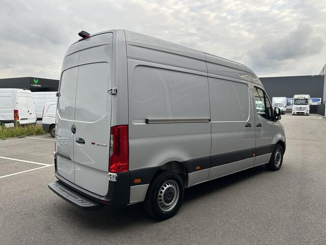 Mercedes-Benz SPRINTER 315 CDI L2 H2 MBUX / Navigatie / Camera / Parkeersensoren / Cruise control / Airco / 270 Graden achterdeuren
