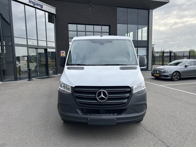 Mercedes-Benz SPRINTER 317 CDI L2 H1 2800KG Trekhaak / MBUX / Camera / Carplay navigatie / Airco / 270 Graden achterdeuren
