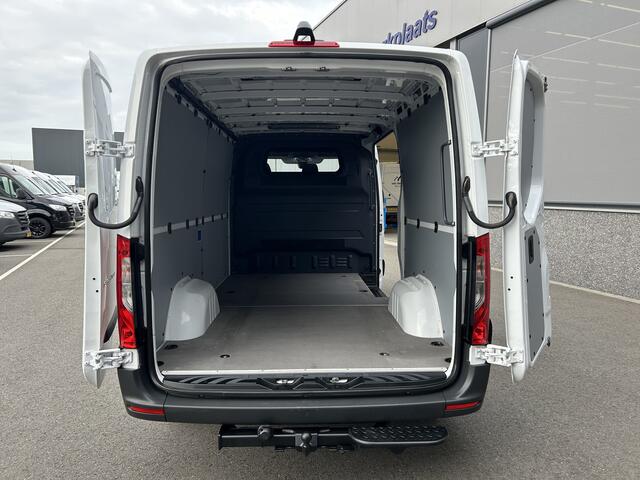 Mercedes-Benz SPRINTER 317 CDI L2 H1 2800KG Trekhaak / MBUX / Camera / Carplay navigatie / Airco / 270 Graden achterdeuren
